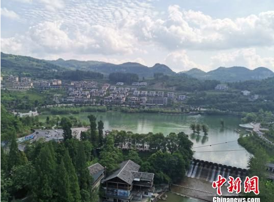 李宇 摄
