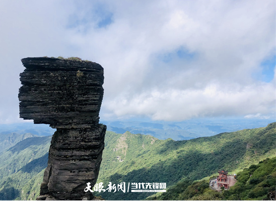 景色奇幻,山石奇秀,冠绝天下,是中国十大避暑名山之一,2018年7月列入