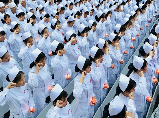 贵州省贵阳市经贸职业学校庆祝5·12国际护士