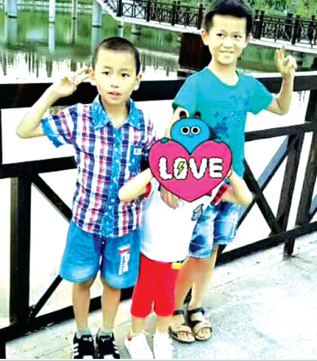 离家出走半月不知去向的两名小男孩(图片家长提供)