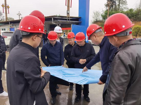 项目建设安全生产工作 b36a-knipfse7824977.jpg