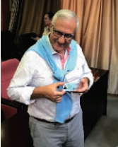 贵阳颁发首张外国人来华工作证