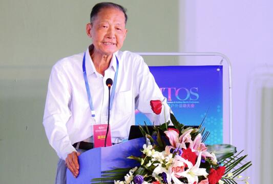 嘉宾演讲 摄影:罗禹