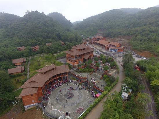 新闻频道 > 正文    马鬃苗族乡位于桐梓县东部,是遵义地区八大少数