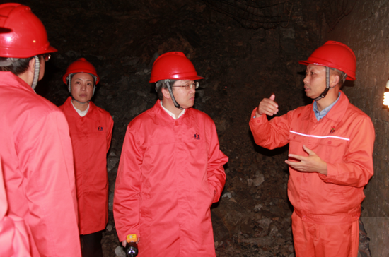 贵州银行贯彻十九大精神送金融服务进企业侧记