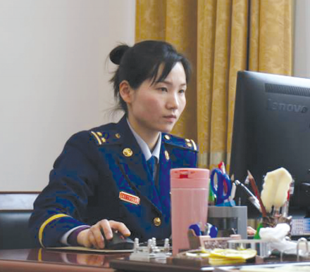 黄莎
