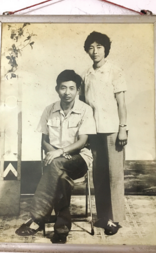 上世纪60年代,王凤成夫妻合影。