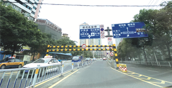 都司高架桥路限高杆