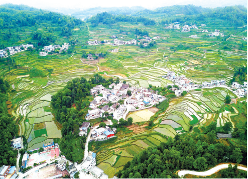 航拍格道村