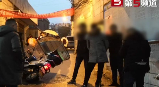 检查犯人口袋_犯人净身检查(3)