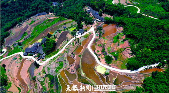 两汇水村通组路