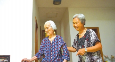 张开益和女儿。