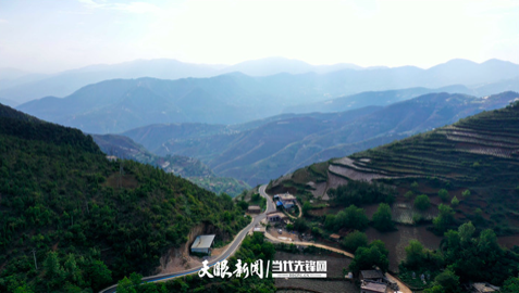 威宁自治县玉龙镇飞蛾村通往外界的通村路