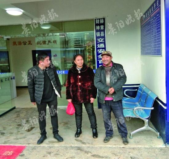 23年前女儿外出打工失联 民警相助八旬老人重