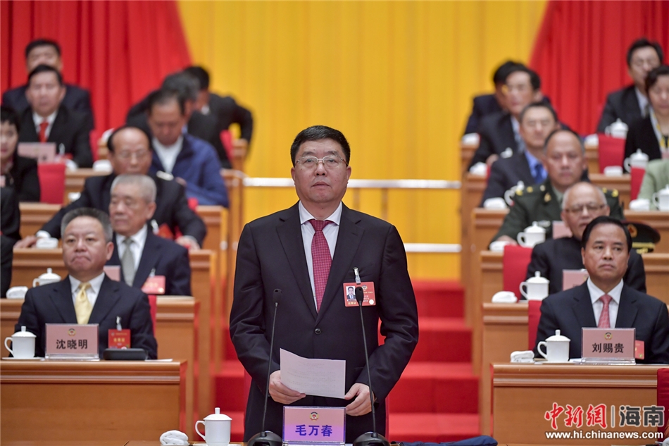 政协第七届海南省委员会第一次会议开幕 于讯做报告（组图）