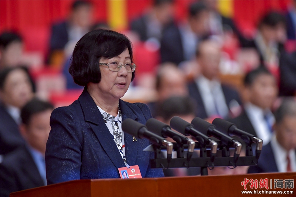 图为中国人民政治协商会议第七届海南省委员会第一次会议在海南海口开幕。骆云飞摄