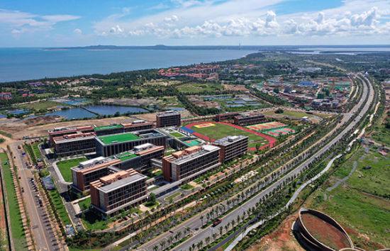海口哈罗学校。新华社记者 郭程 摄