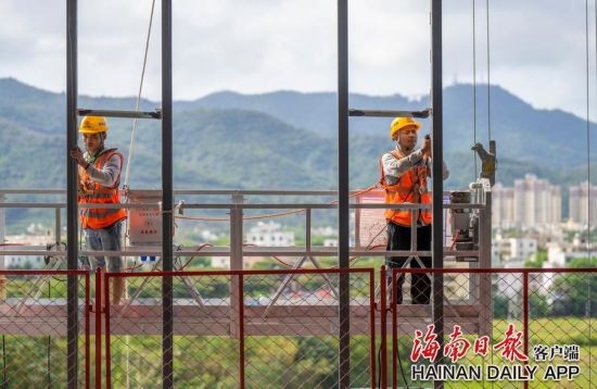 三亚中央商务区企业孵化基地项目封顶