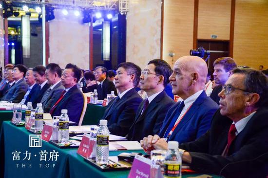 致敬改革开放40周年|城市聚变,富力首府礼献海口