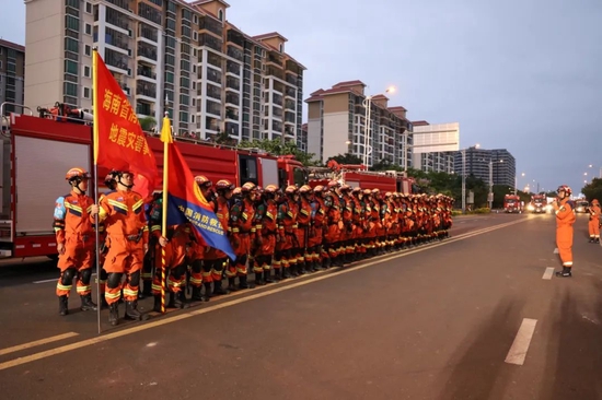 抢救器材有哪些全程实战！洋浦消防“护航使命-2022”地震救援实战拉动演练震撼来袭_https://www.jmylbn.com_新闻资讯_第2张