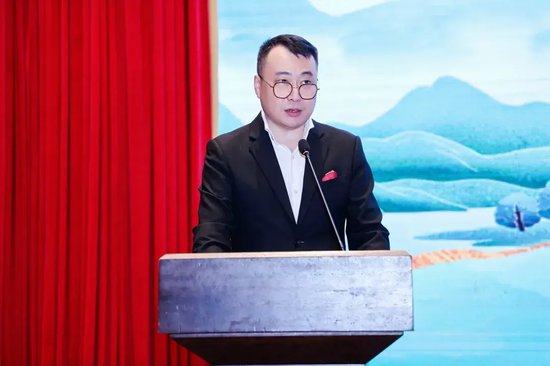 海南省海宾集团、海南迎宾馆总经理沈霆发表致辞