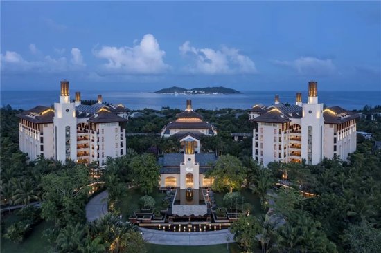 三亚海棠湾熹棠费尔蒙酒店外景（酒店方供图）