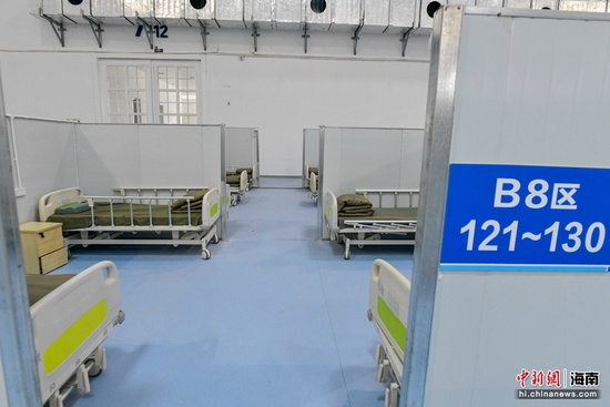  图为海口市方舱医院建设项目的病房。骆云飞摄