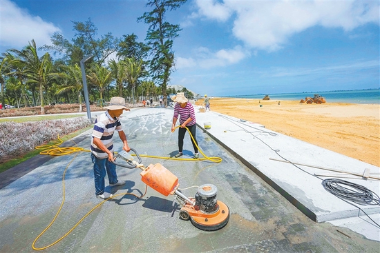 海口西海岸贯通更新工程：海滩添彩气象新
