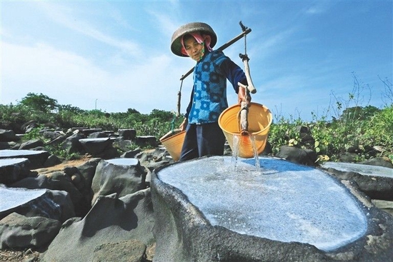 儋州千年古盐田。本报记者 张茂 摄