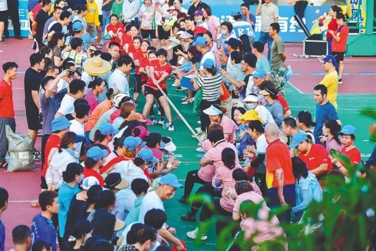 全民健身动起来！海南多地举办“全民健身日”活动