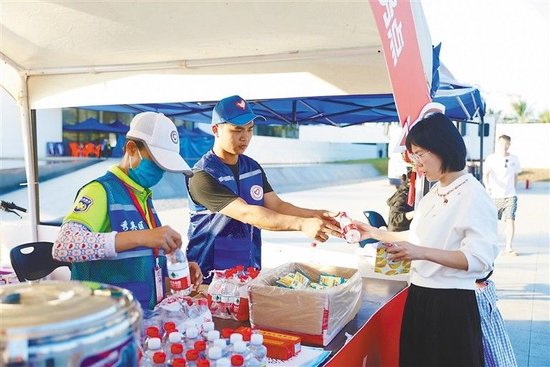 海口全力保障过海车辆和本地居民交通出行