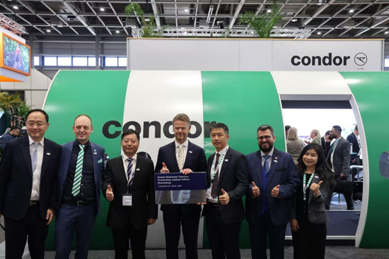 代表团拜访神鹰航空