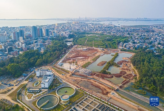 3月21日拍摄的建设中的藤根河湿地公园(无人机照片)。
