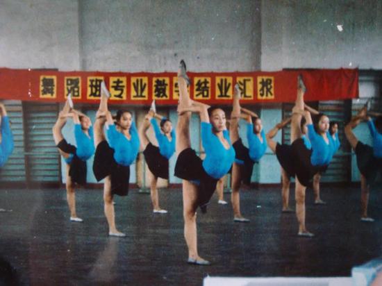 1995 中专 段妮和同学们