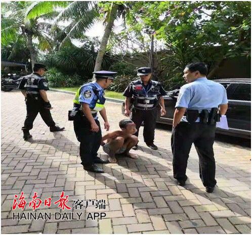 男子被三亚警方控制现场。三亚警方供图