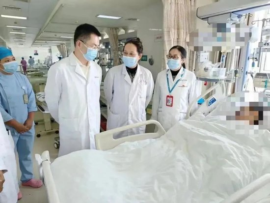 甘肃省人民医院产科主任是谁 024d-6dd94e0e324b40f6dfff580bd5d60bbc.jpg