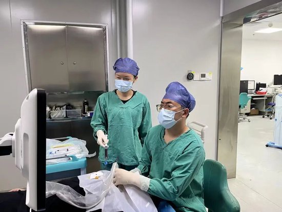  王东林副主任医师开展甲状腺囊肿硬化治疗