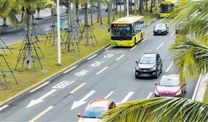  ⑤公交专用道的设置让公交通行大大提速。