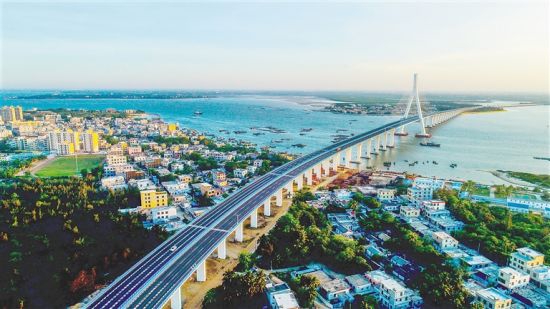  海文大桥。 海南日报记者 张茂 摄