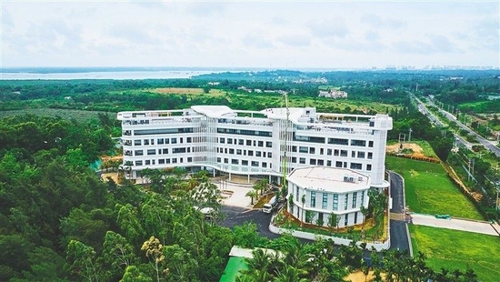 日前,航拍文昌国际航天城产业服务中心项目,目前该项目施工已进入尾声。