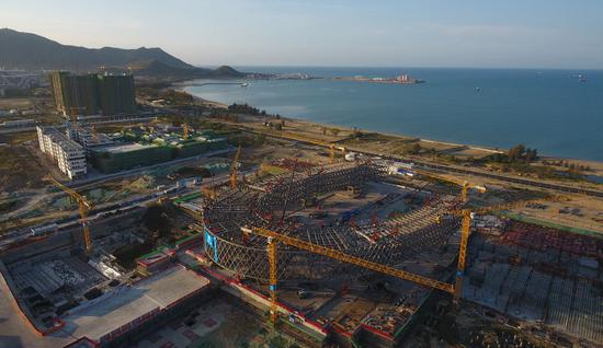 ↑这是2021年3月19日拍摄的位于海南三亚崖州湾科技城的深海科技创新公共平台项目(无人机照片)。新华社记者 杨冠宇 摄