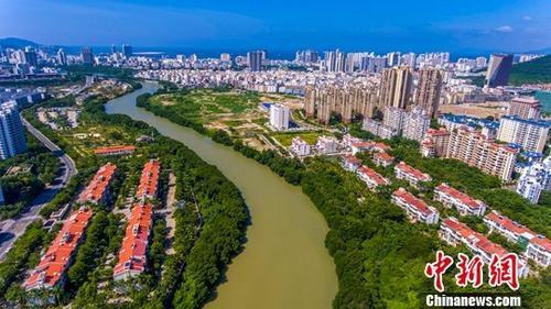 三亚施行商品房交易限时网签 售楼中心门庭冷