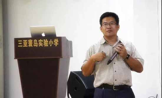 ▲中国热带农业科学院三亚研究院副研究员贾瑞宗博士作科普讲座