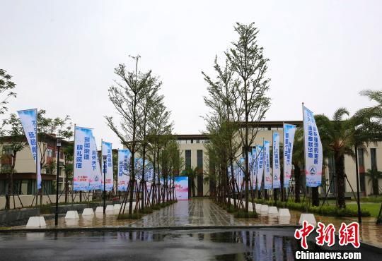人大附中三亚学校开学典礼现场。 王晓斌 摄