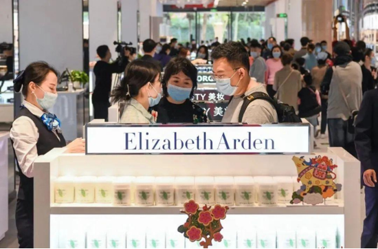 活动现场将派发免税小礼品及免税代金券