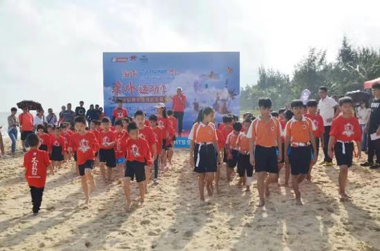 海南首个青少年腰旗橄榄球训练营开营，助力亲水运动季