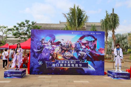 搭建沟通和交流桥梁,促进教育与产业融合发展