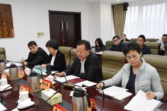 省检察院检察长路志强专程向省政府副省长王路