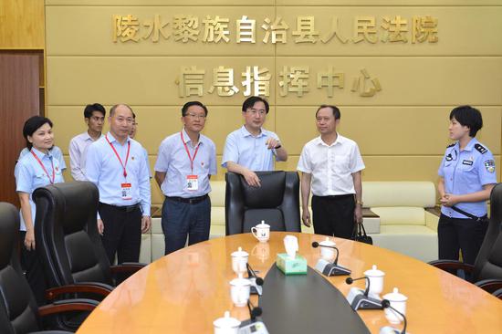 省高院陈凤超院长深入陵水县调研对口帮扶点和法院工作