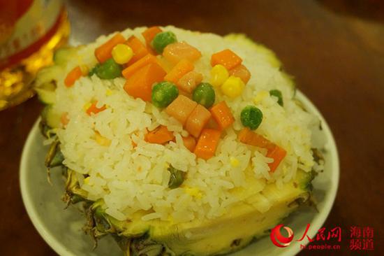 海南特色美食菠萝饭